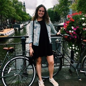 Meet your Posher, Rebecca